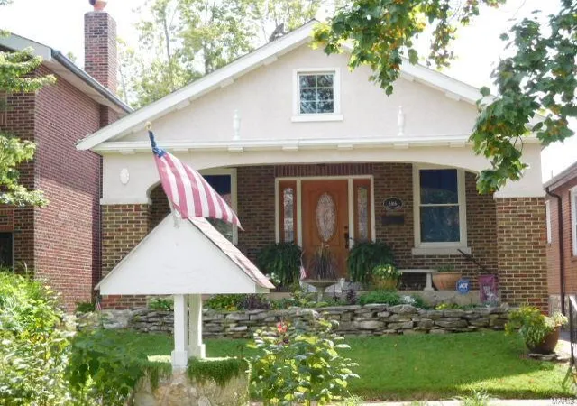Photo 1 of Single family home for sale at 5916 Leona St, Saint Louis, MO 63116 | MLS# 24056012 | Listing updated on 2024-10-28