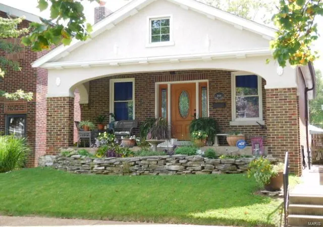 Photo 3 of Single family home for sale at 5916 Leona St, Saint Louis, MO 63116 | MLS# 24056012 | Listing updated on 2024-10-28