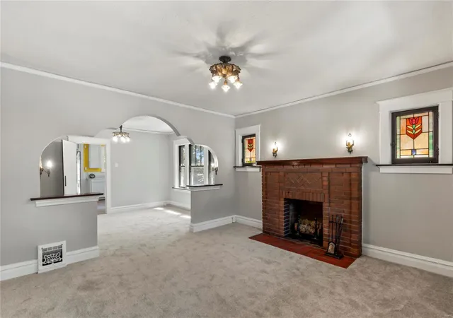 Photo 3 of Sale Pending at 2410 Ashland Ave, Saint Louis, MO 63114 | MLS# 24056099 | Listing updated on 2024-09-23