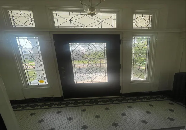 2nd image of 11 Washington Terr, Saint Louis, MO 63112 | MLS# 24056114