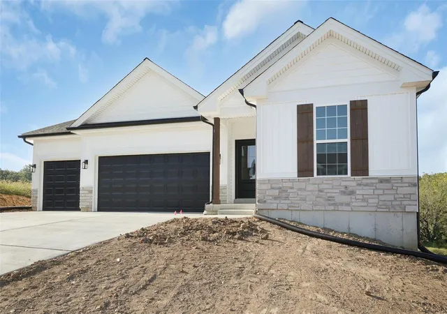 Photo 2 of Single family home for sale at 2316 Matthias Close #20 STB, Washington, MO 63090 | MLS# 24056208 | Listing updated on 2024-09-19