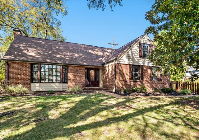 Photo 1 of Sale Pending at 605 Belson Ct, Saint Louis, MO 63122 | MLS# 24056219 | Listing updated on 2024-11-04