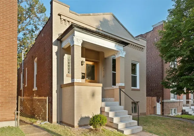 Photo 1 of Sale Pending at 3512 Tennessee Ave, Saint Louis, MO 63118 | MLS# 24056418 | Listing updated on 2024-09-11