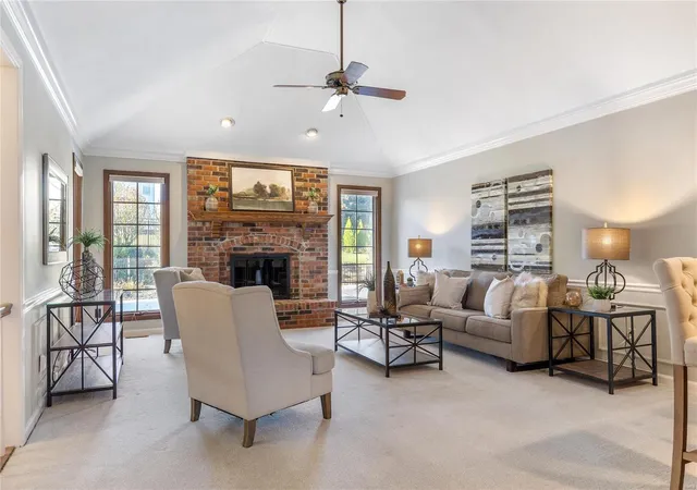 Photo 3 of Sale Pending at 9 Grimsley Station Bluff Ct, Saint Louis, MO 63129 | MLS# 24056592 | Listing updated on 2024-11-24
