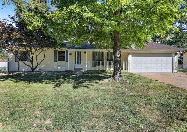 Photo 3 of Sale Pending at 12315 Promenade Ln, Saint Louis, MO 63146 | MLS# 24056593 | Listing updated on 2024-12-02