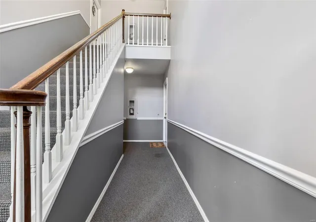 Photo 3 of Condo for sale at 805 N Hanley Rd #B, Saint Louis, MO 63130 | MLS# 24056646 | Listing updated on 2024-10-21
