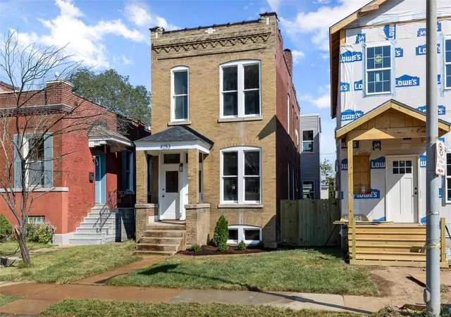 Photo 2 of Sale Pending at 4253 Humphrey St, Saint Louis, MO 63116 | MLS# 24056681 | Listing updated on 2024-09-26