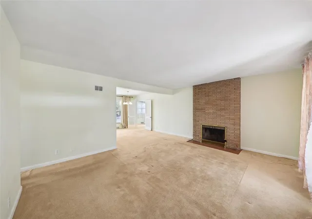 Photo 3 of Single family home for sale at 1003 Laval Dr, Saint Louis, MO 63132 | MLS# 24056702 | Listing updated on 2024-12-12