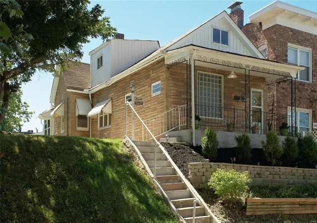 Photo 1 of Sale Pending at 3510 Alberta St, Saint Louis, MO 63118 | MLS# 24057190 | Listing updated on 2024-12-09
