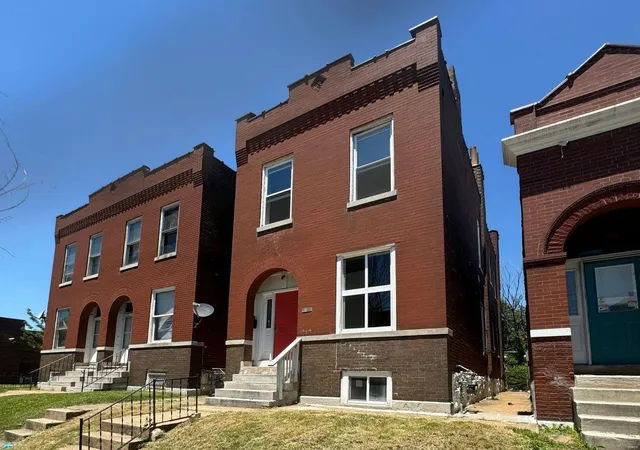 Photo 1 of Single family home for sale at 3455 Dunnica Ave, Saint Louis, MO 63118 | MLS# 24057264 | Listing updated on 2024-09-13