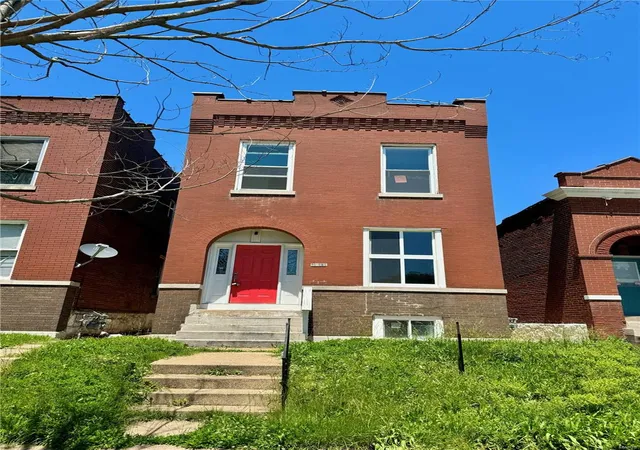 Photo 2 of Single family home for sale at 3455 Dunnica Ave, Saint Louis, MO 63118 | MLS# 24057264 | Listing updated on 2024-09-13