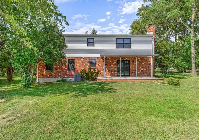 Photo 3 of Single family home for sale at 58 Oakwood, Sainte Genevieve, MO 63670 | MLS# 24057289 | Listing updated on 2024-11-27