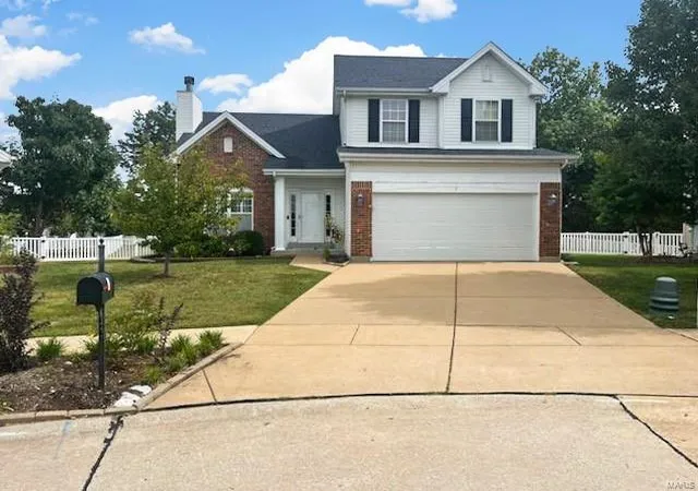 Photo 1 of Single family home for sale at 7 Compass Pointe Ct, Saint Louis, MO 63129 | MLS# 24057294 | Listing updated on 2024-10-01