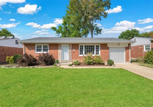 Photo 1 of Sale Pending at 7119 Craighill Dr, Saint Louis, MO 63123 | MLS# 24057346 | Listing updated on 2024-09-16