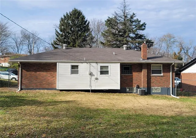 2nd image of 8430 Falmouth Dr, Saint Louis, MO 63121 | MLS# 24057388