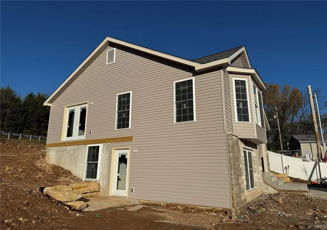 3rd image of 994 Hydeaway Ct, Fenton, MO 63026 | MLS# 24057539