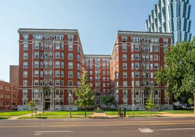 Photo 1 of Condo for sale at 4954 Lindell Blvd #8W, Saint Louis, MO 63108 | MLS# 24057540 | Listing updated on 2024-12-11