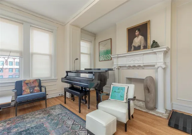 Listing Photo 5 - Condo for sale in building located at 4954 Lindell Blvd, St. Louis, MO 63108 - Unit #8W