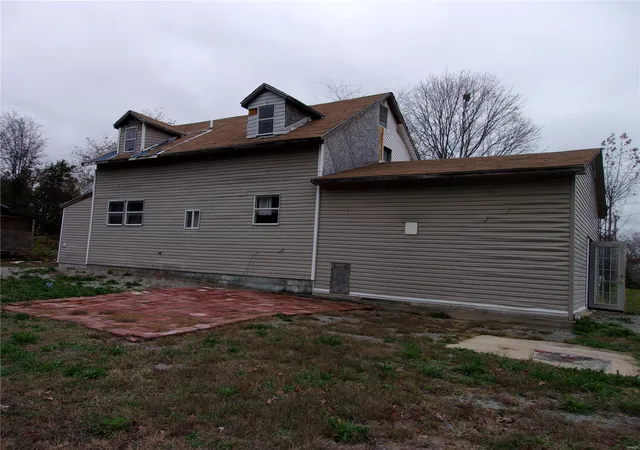 Photo 3 of Single family home for sale at 6772 Point Ct, Sainte Genevieve, MO 63670 | MLS# 24057580 | Listing updated on 2024-11-16