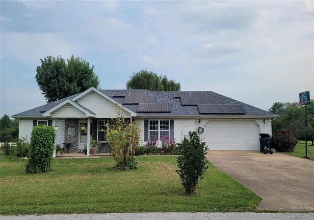 Photo 1 of Sale Pending at 111 E Kennedy, Buffalo, MO 65622 | MLS# 24057767 | Listing updated on 2024-12-16