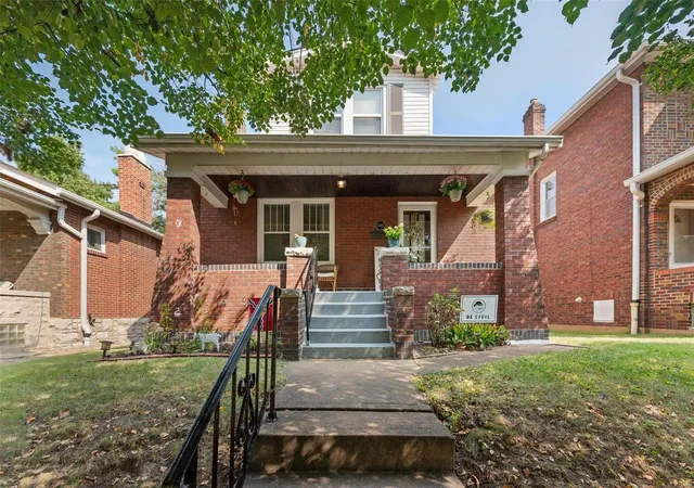 Photo 2 of Sale Pending at 5441 Holly Hills Ave, Saint Louis, MO 63109 | MLS# 24057892 | Listing updated on 2024-09-24