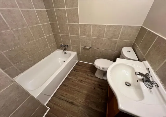 Photo 3 of Sale Pending at 5319 Grove Ave, Saint Louis, MO 63135 | MLS# 24057948 | Listing updated on 2024-11-26
