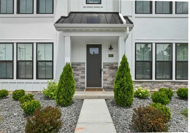 Photo 34 of Sale Pending at 8933 Eager Rd, Saint Louis, MO 63144 | MLS# 24058214 | Listing updated on 2024-12-09