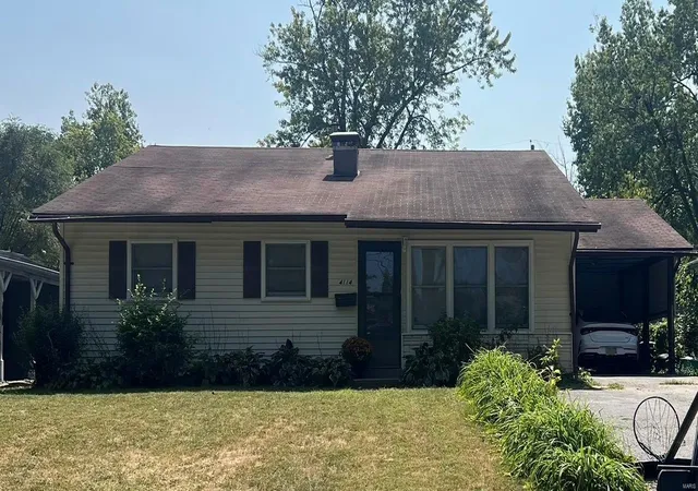 Photo 1 of Single family home for sale at 4114 N Park Dr, Belleville, IL 62226 | MLS# 24058437 | Listing updated on 2024-09-13