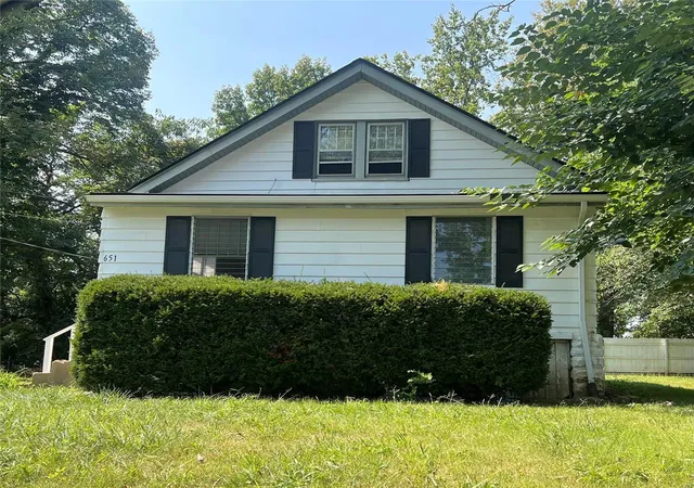 Photo 1 of Single family home for sale at 651 N 39th St, Belleville, IL 62226 | MLS# 24058439 | Listing updated on 2024-09-13