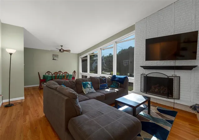 Photo 4 of Single family home for sale at 9030 Old Bonhomme Rd, Saint Louis, MO 63132 | MLS# 24058564 | Listing updated on 2024-10-05