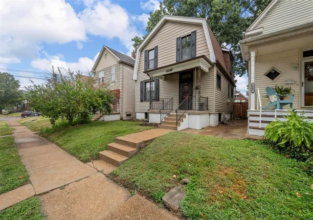 Photo 2 of Single family home for sale at 4967 Bonita Ave, Saint Louis, MO 63109 | MLS# 24058655 | Listing updated on 2024-11-09