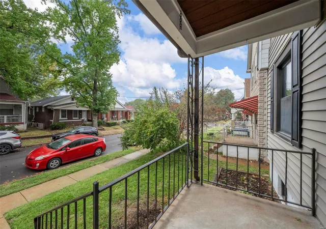 Photo 3 of Single family home for sale at 4967 Bonita Ave, Saint Louis, MO 63109 | MLS# 24058655 | Listing updated on 2024-11-09