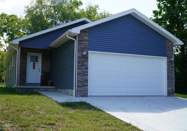 2nd image of 950 Main St, Lebanon, MO 65536 | MLS# 24058791