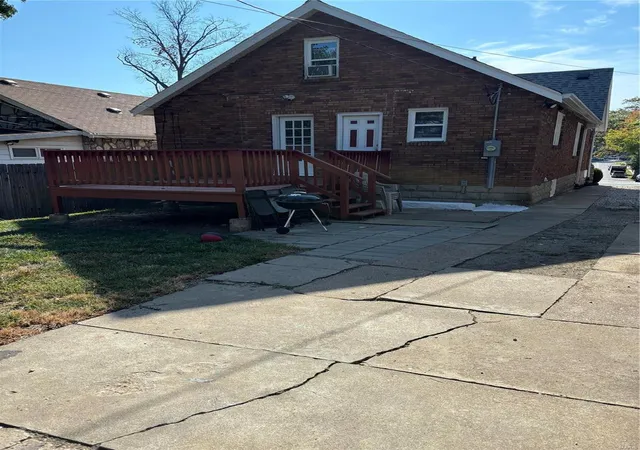 Homes for sale in Saint Louis, MO | 2813 Maurer Ave, Saint Louis, MO 63121 | MLS# 24058839
