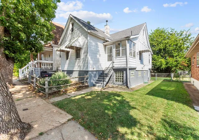 Photo 2 of Single family home for sale at 4151 Concordia Ave, Saint Louis, MO 63116 | MLS# 24058899 | Listing updated on 2024-12-16