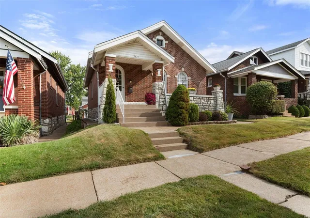 Photo 3 of Sale Pending at 5419 Goethe Ave, Saint Louis, MO 63109 | MLS# 24059025 | Listing updated on 2024-09-20