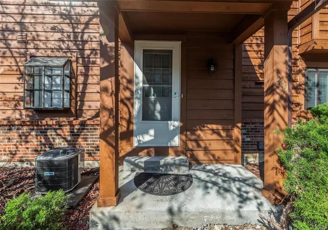 Photo 2 of Townhouse for sale at 220 Cedar Grove Dr, Saint Charles, MO 63304 | MLS# 24059062 | Listing updated on 2024-12-06