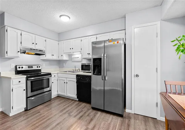 Photo 4 of Condo for sale at 273 Timberbrook Dr #D, Saint Peters, MO 63376 | MLS# 24059106 | Listing updated on 2024-12-18