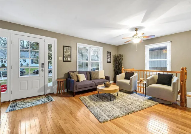 Photo 3 of Single family home for sale at 711 Juanita Ave, Saint Louis, MO 63122 | MLS# 24059180 | Listing updated on 2024-12-16