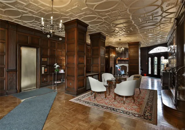 Listing Photo 5 - Condo for sale in building located at 625 S Skinker Blvd, St. Louis, MO 63105 - Unit #103