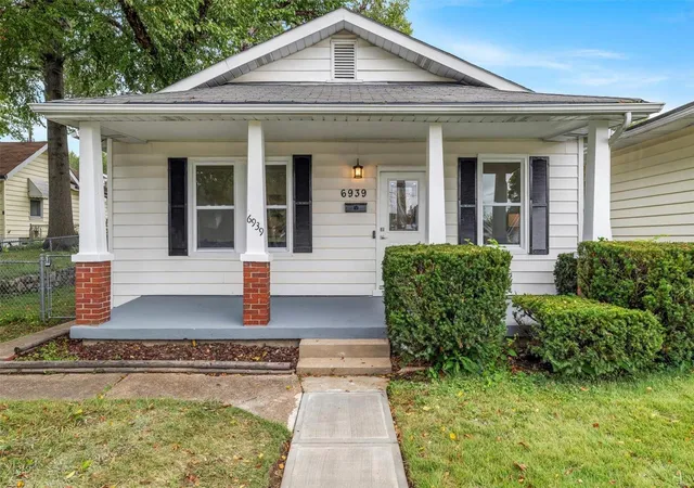 Photo 1 of Sale Pending at 6939 Sutherland Ave, Saint Louis, MO 63109 | MLS# 24059363 | Listing updated on 2024-11-19