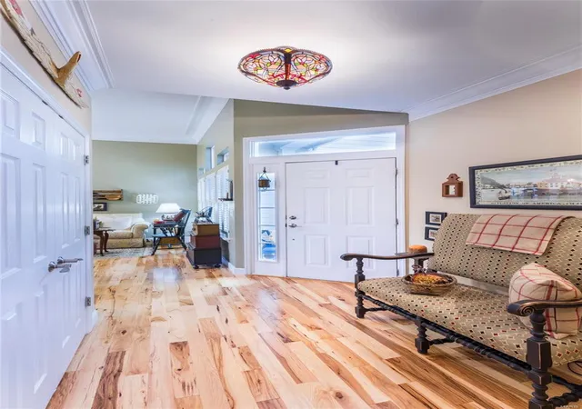 Photo 4 of Condo for sale at 16781 Chesterfield Blfs Cir, Chesterfield, MO 63005 | MLS# 24059389 | Listing updated on 2024-12-16