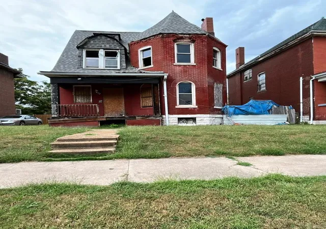 Photo 1 of Single family home for sale at 2919 Dodier St, Saint Louis, MO 63107 | MLS# 24059568 | Listing updated on 2024-09-18