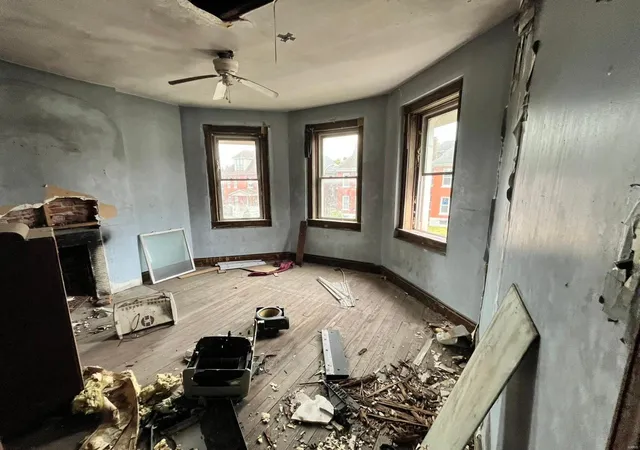 Photo 3 of Single family home for sale at 2919 Dodier St, Saint Louis, MO 63107 | MLS# 24059568 | Listing updated on 2024-09-18