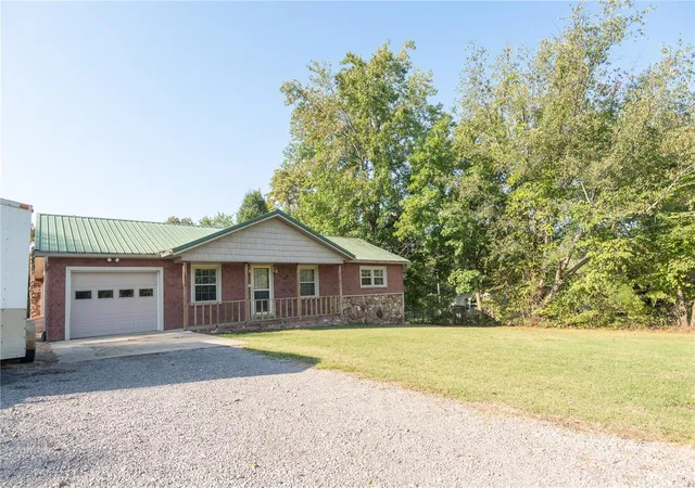 Homes for sale in Dexter, MO | 16534 County Road 624, Dexter, MO 63841 | MLS# 24059963
