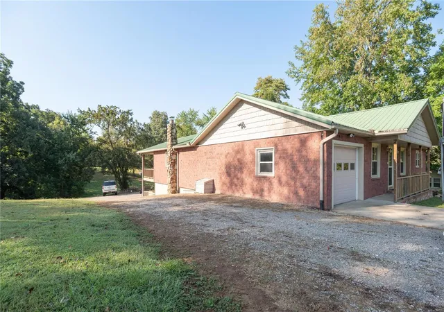 Homes for sale in Dexter, MO | 16534 County Road 624, Dexter, MO 63841 | MLS# 24059963