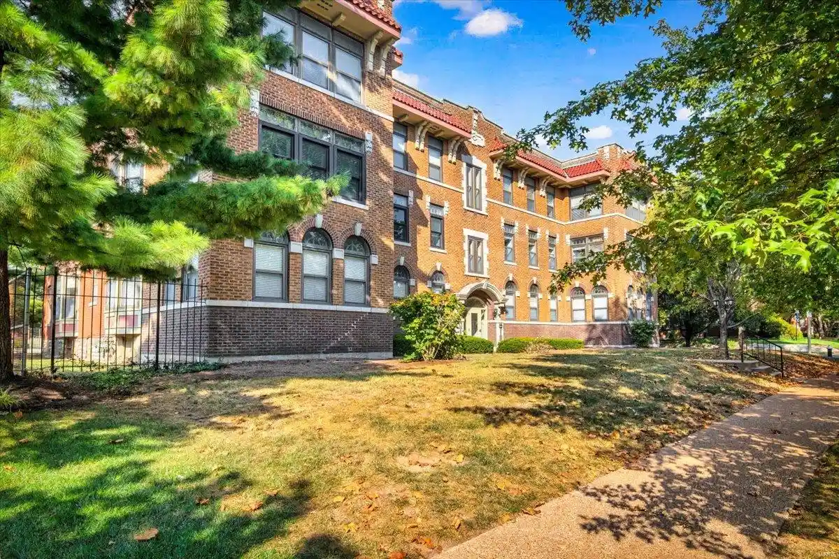 Listing Photo 19 - Condo for sale in 5635 Waterman Blvd located at 5635 Waterman Blvd, St. Louis, MO 63112 - Unit #12