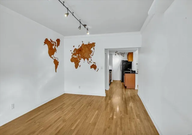 Photo 3 of Condo for sale at 5635 Waterman Blvd #12, Saint Louis, MO 63112 | MLS# 24060160 | Listing updated on 2025-03-07
