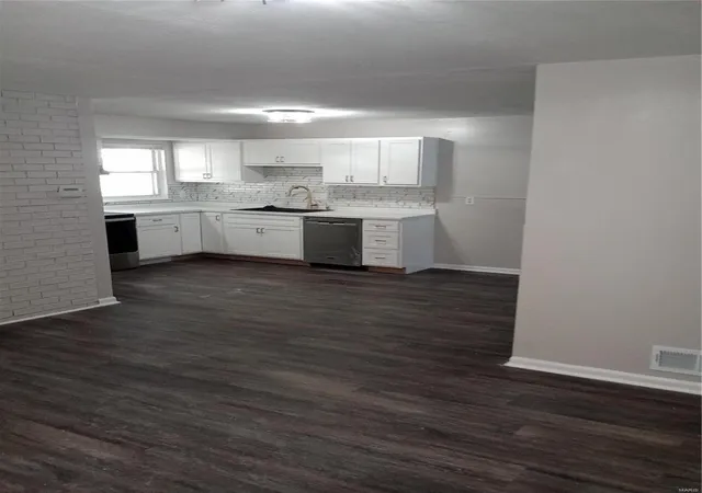 Photo 3 of Sale Pending at 10321 Lilac Ave, Saint Louis, MO 63137 | MLS# 24060320 | Listing updated on 2024-11-01