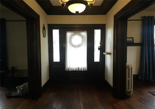 Photo 3 of Single family home for sale at 306 Tilson Pl, Hillsboro, IL 62049 | MLS# 24060429 | Listing updated on 2024-12-03